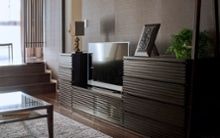 ルーバーシリーズ収納家具　- 心を落ち着かせる、穏やかな波のようなデザイン -