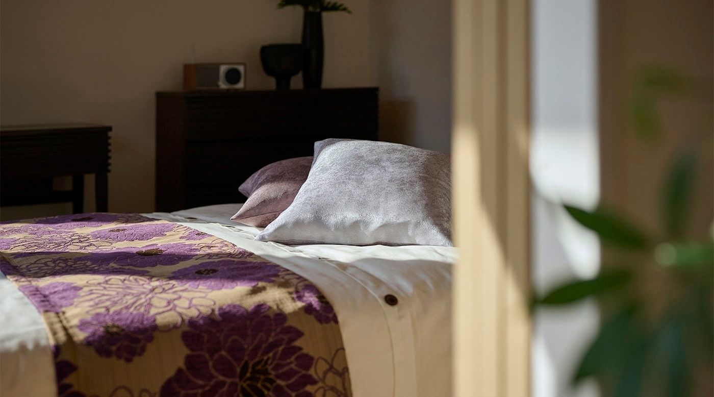 寝室を上質に彩るインテリアアイテム