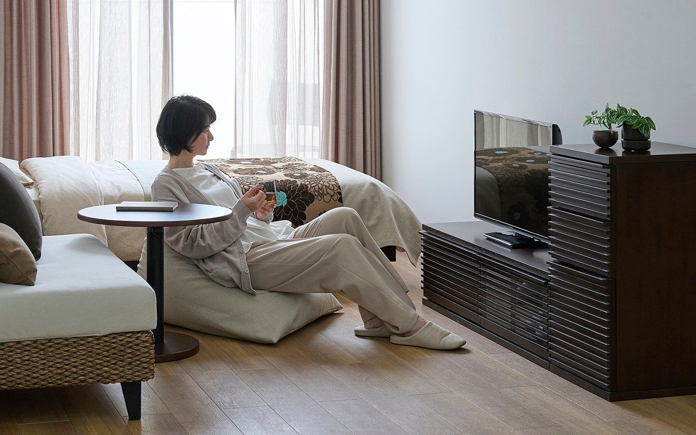 【6畳のレイアウト特集】自分らしく居心地よい6畳を叶えるコツ～レイアウト実例10選～