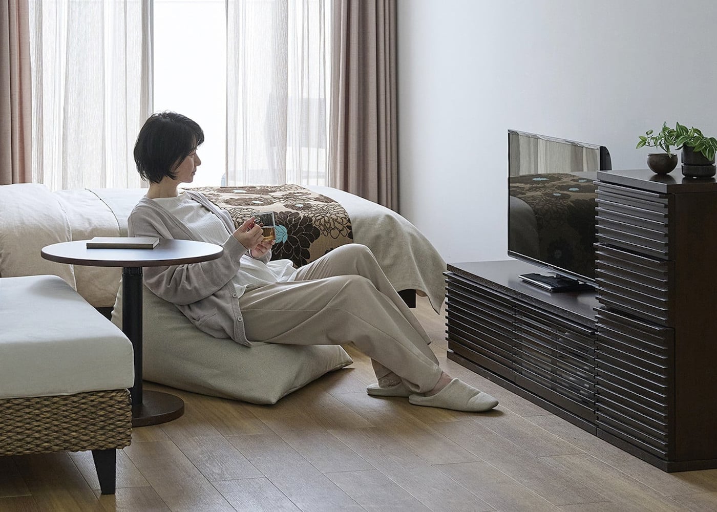 【6畳のレイアウト特集】自分らしく居心地よい6畳を叶えるコツ～レイアウト実例10選～