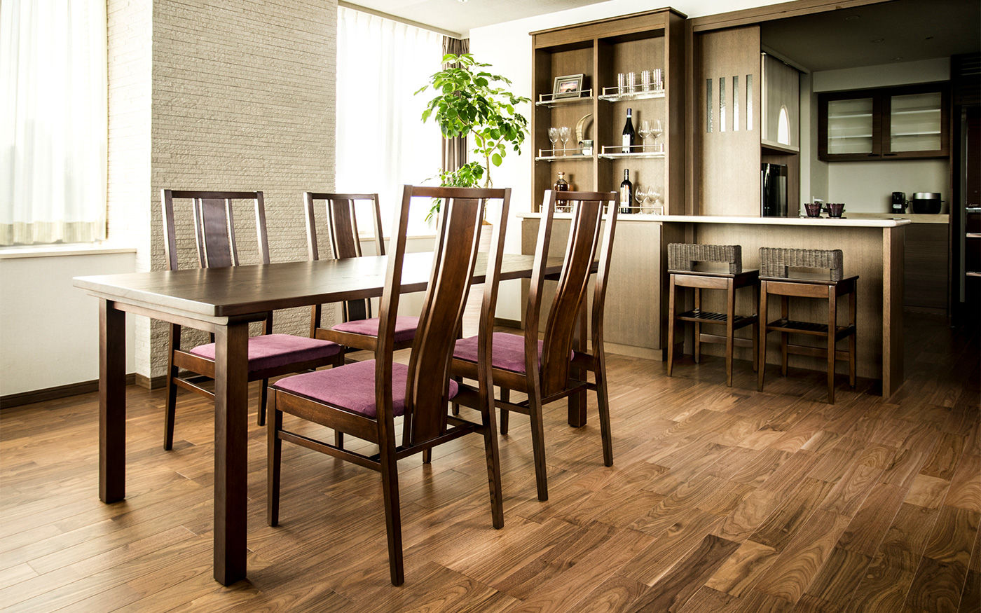 リビングダイニングの部屋サイズ 畳数 から見る ダイニングテーブルのサイズと配置について A Flat その暮らしに アジアの風を 目黒通り 新宿 大阪梅田 グランフロント北館