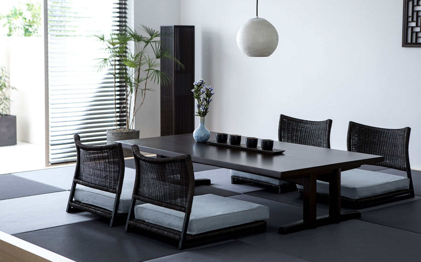 ローテーブルのサイズ知識 ３つのポイント 高さ 使用人数 天板サイズ A Flat その暮らしに アジアの風を 目黒通り 新宿 大阪梅田 グランフロント北館