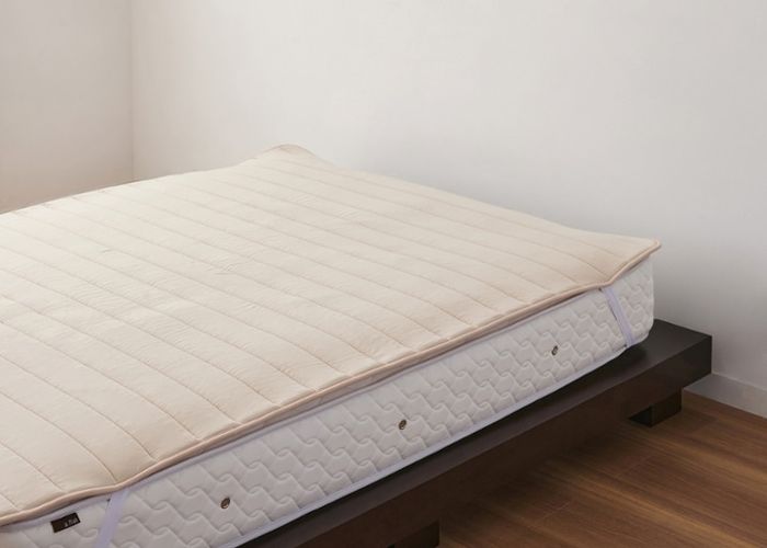 通気性・体圧分散性に優れた「ウォッシャブル・高反発・ベッドパッド」1