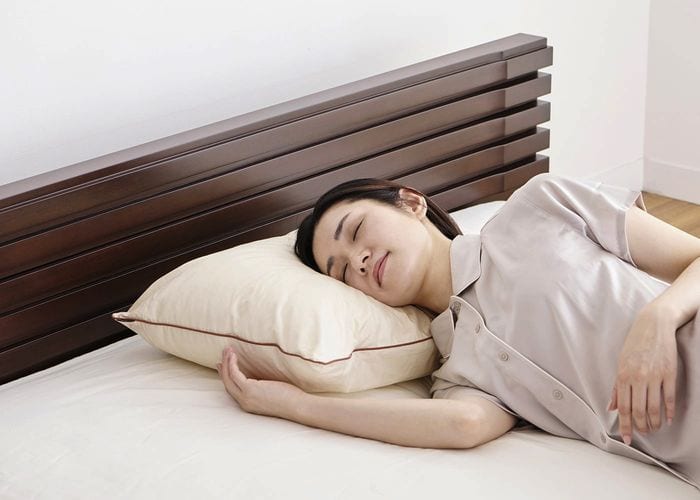 枕の高さ：普通、枕の感触：柔らかめ