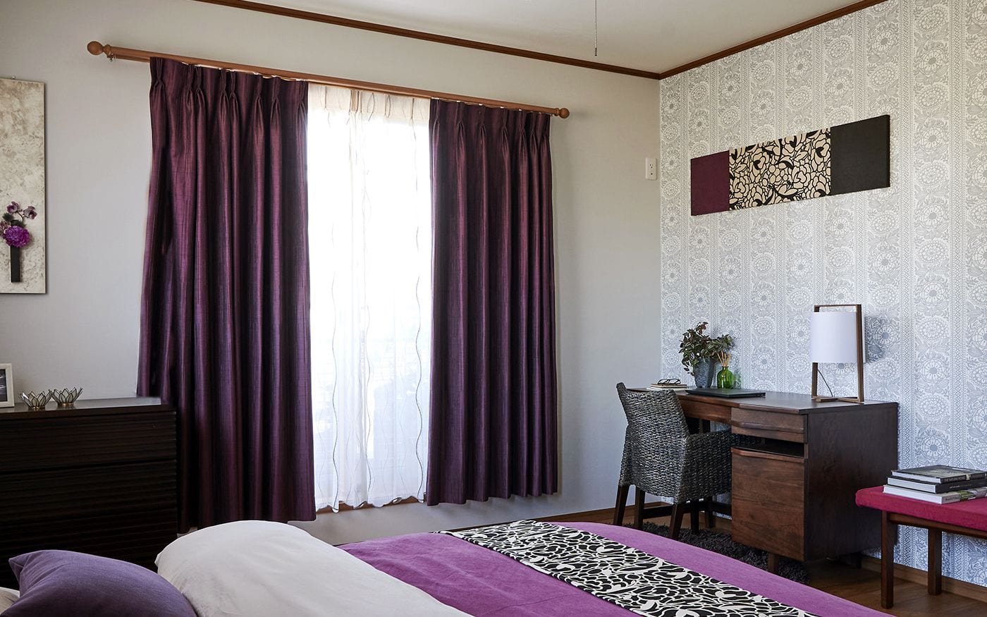 デザイン性と機能性から選びたい寝室の「カーテン」