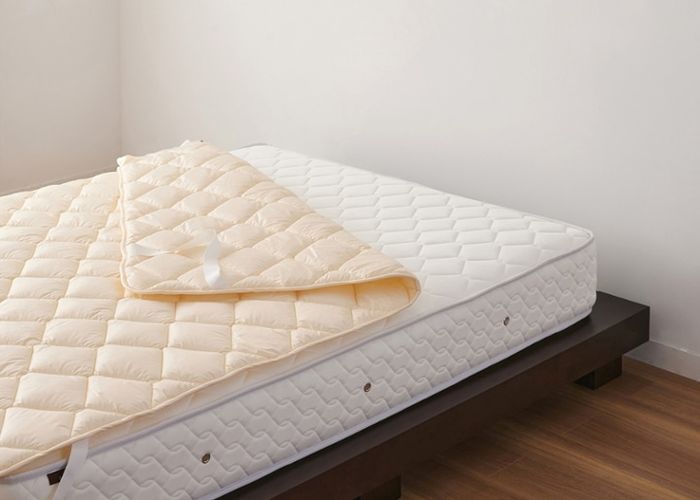 汗を吸収してマットレスを保護するベッドパッド
