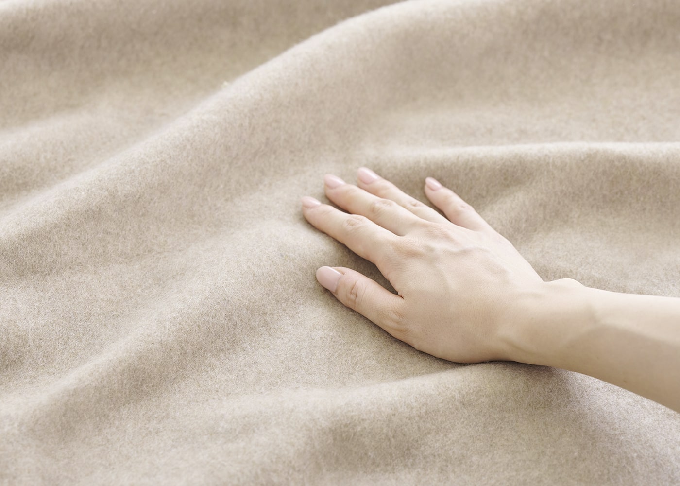 カシミヤ毛布 (ブランケット)～最高級の天然繊維カシミヤを100%使用