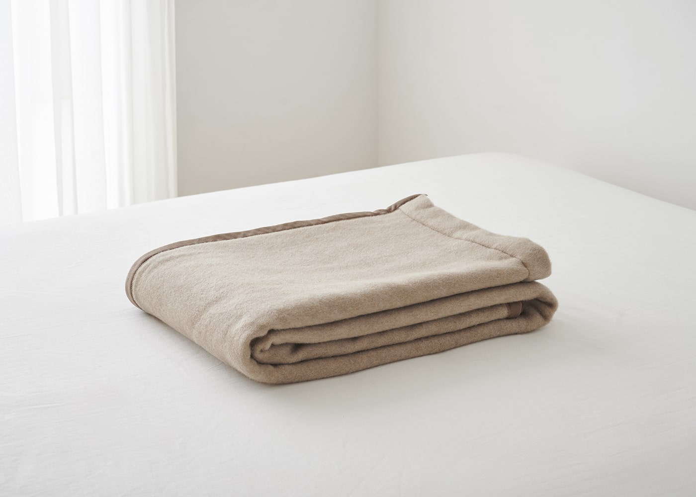 カシミヤ毛布 (ブランケット)～最高級の天然繊維カシミヤを100%使用