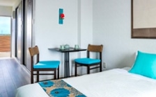 沖縄の海や空を彩るリゾートホテルの家具・インテリアコーディネート実例：画像11