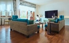 No.288 【自然派住宅】 植物と花が彩る、テラス付きリビング：画像1