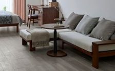 No.293：都会的で温かい。12畳を彩るグレー＆ブラウンのワンルーム：画像3