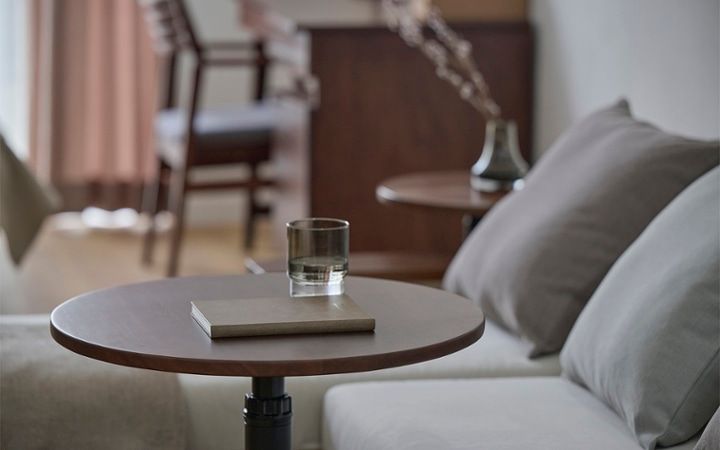 No.293：都会的で温かい。12畳を彩るグレー＆ブラウンのワンルーム：画像5