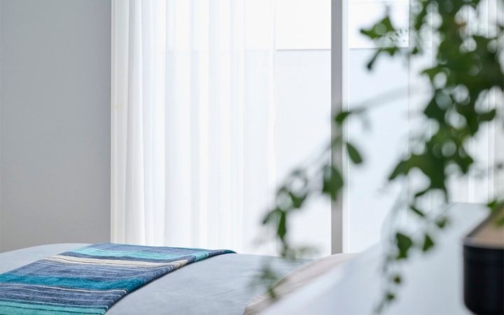 No.309：ブルー×ブラックでクールに演出。静寂を感じる大人の8畳：画像30