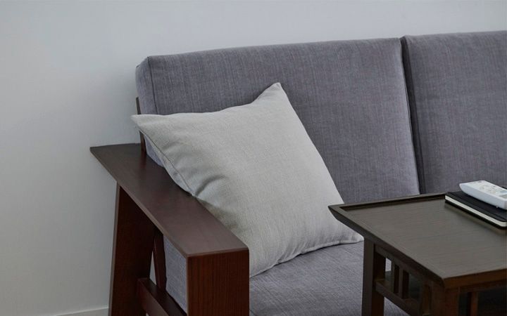 No.310：グレーが織りなす特別感。モダンな8畳ワンルーム・寝室：画像5