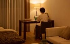 No.314：ローソファと床座。視線を低くして広がる、ゆとりの空間：画像14