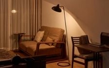 No.340：とびきりくつろげる場所に。ハイバックソファが主役の8畳：画像11