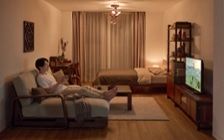 No.360：上質なソファで深いくつろぎ。木の温もりに包まれる暮らし：画像15